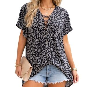 Buddy Love Leopard Lace-Up
Oversized Top Small